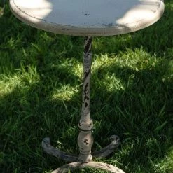 Richland Rustic Pedestal 26" Cocktail Table