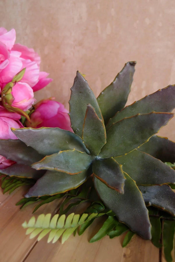 Richland Christmas Natural Touch 8" Succulent 1 Richland Christmas Natural Touch 8" Succulent