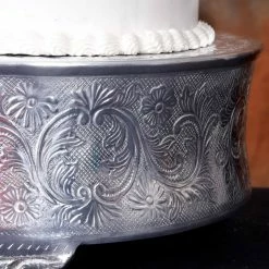 Richland Round Embossed 14" Wedding Cake Plateau