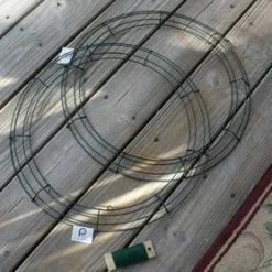 Richland 10 Box Wire 18" Wreath Frames