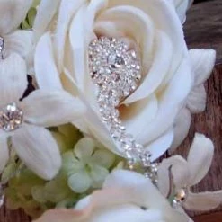 Richland Anniversary Crystal Bouquet Pin