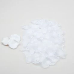 Richland Silk Rose Petals White 1000 Count Aisle Décor